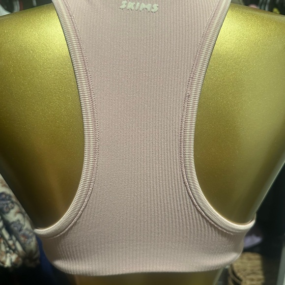 SKIMS Ribbed Halter Bralette - Pink - Picture 4 of 7